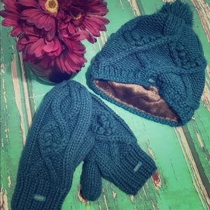 🦋 BURTON 🦋 Pom Beanie Hat & Matching Mittens